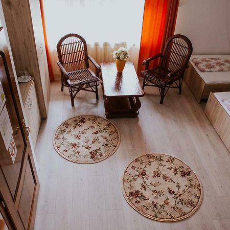 Hotel-Restaurant Milenium Salonta Экстерьер фото