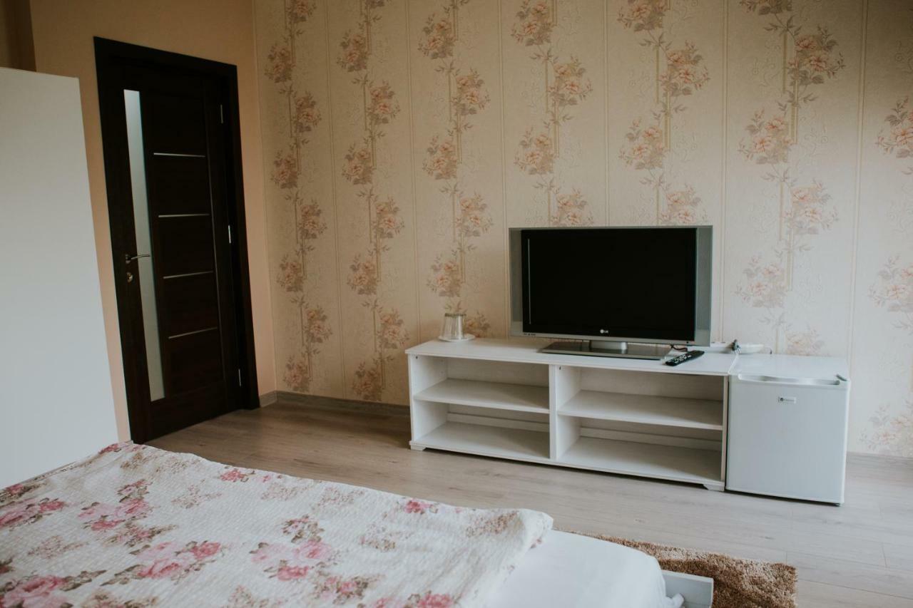 Hotel-Restaurant Milenium Salonta Экстерьер фото