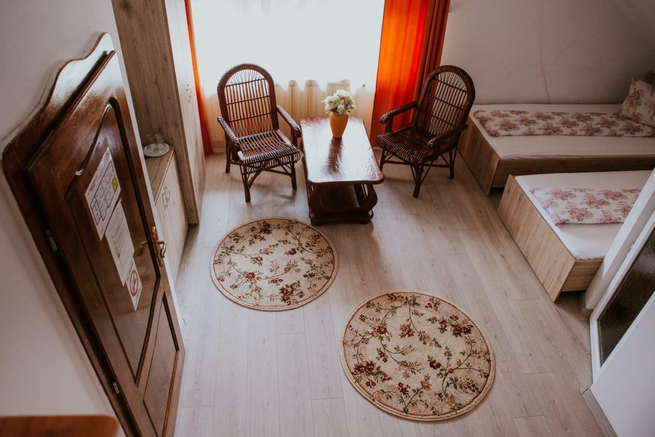 Hotel-Restaurant Milenium Salonta Экстерьер фото