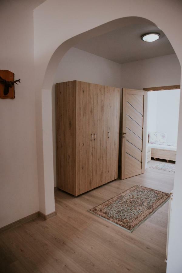 Hotel-Restaurant Milenium Salonta Экстерьер фото