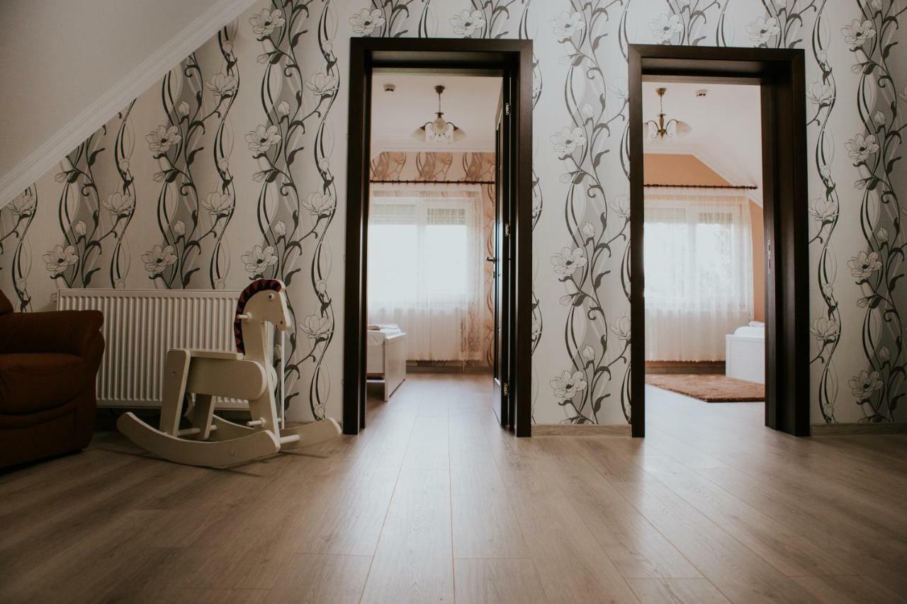 Hotel-Restaurant Milenium Salonta Экстерьер фото